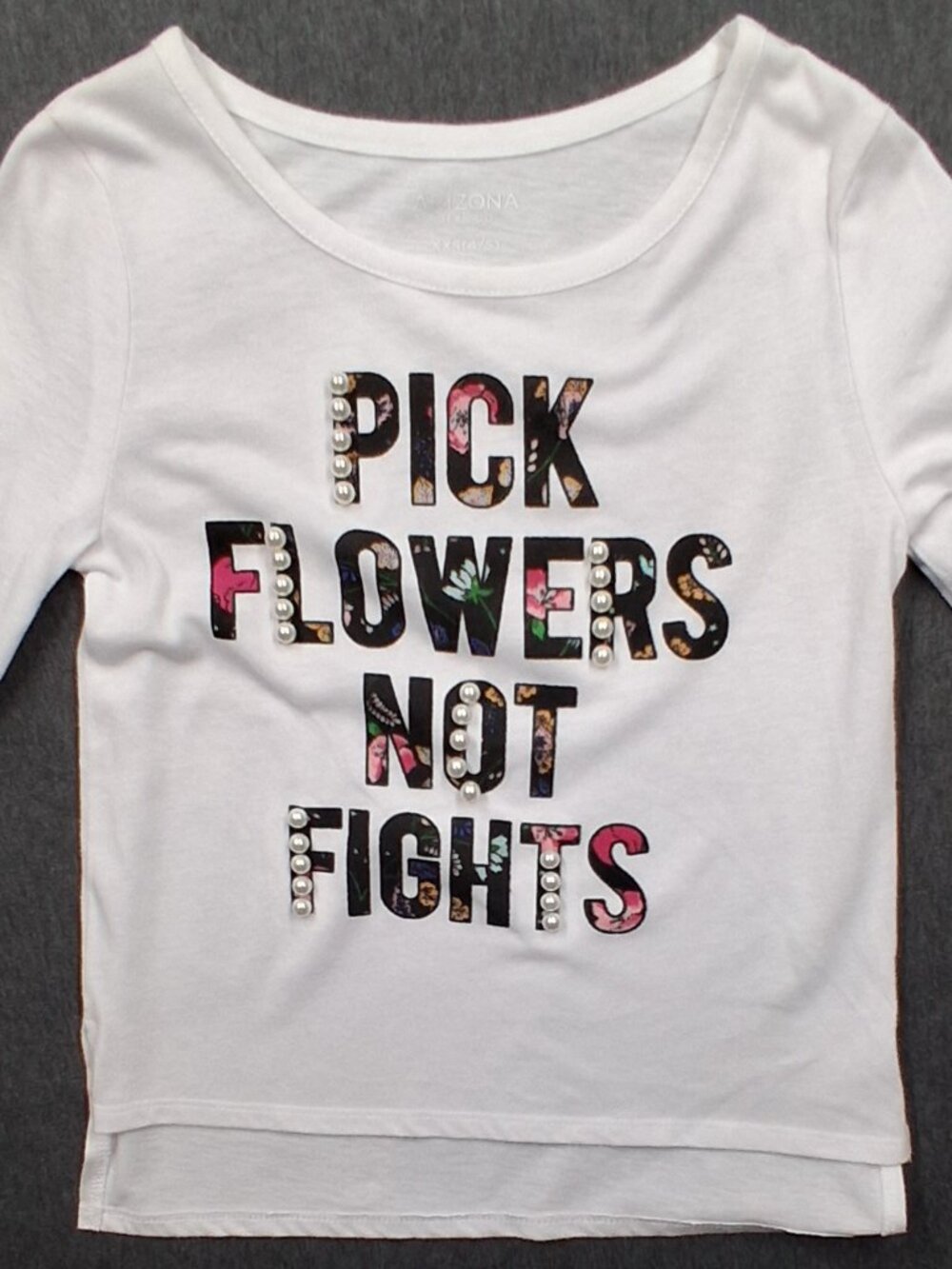 Arizona girls shirt size 4/5 white and multicolored  New without tags